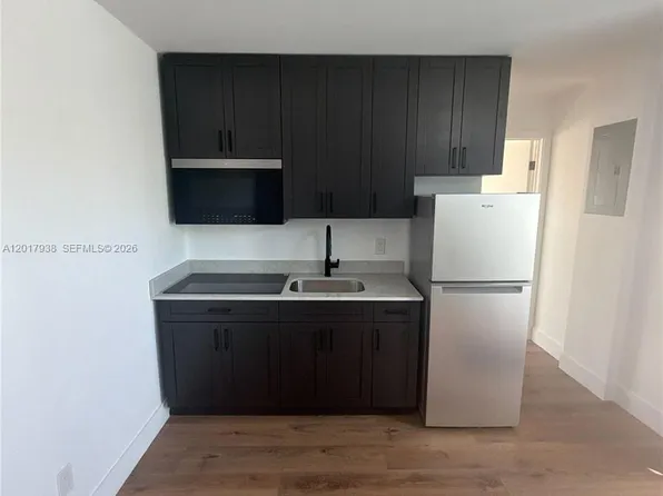7801 Byron Ave, Miami Beach, FL
