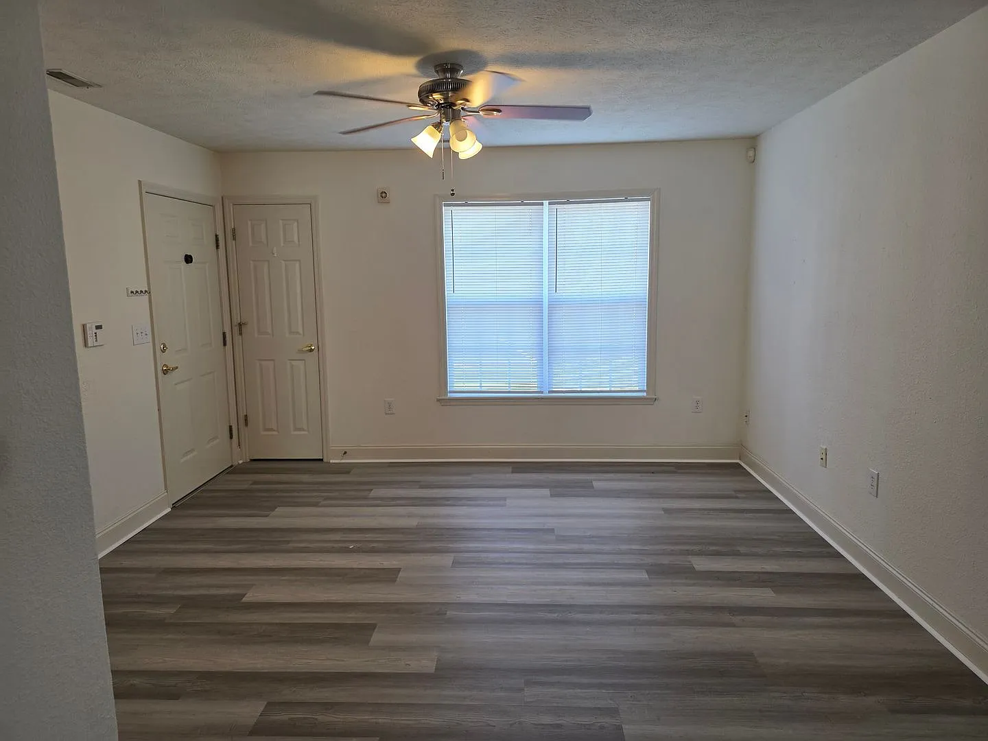117 John Court - Downstairs Larger unit — Photo 4