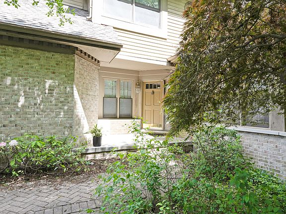 4th image of 15 Cumberlane Ct