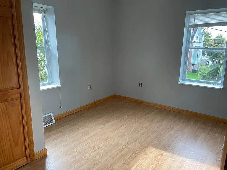 300 3rd St #B2 — Photo 13