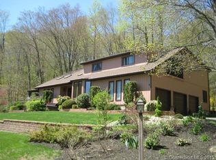 40 Loray Ct, Cheshire, CT 06410