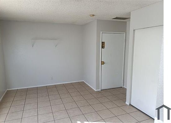 3rd image of 4389 Cy Cliffview Cir APT 3B
