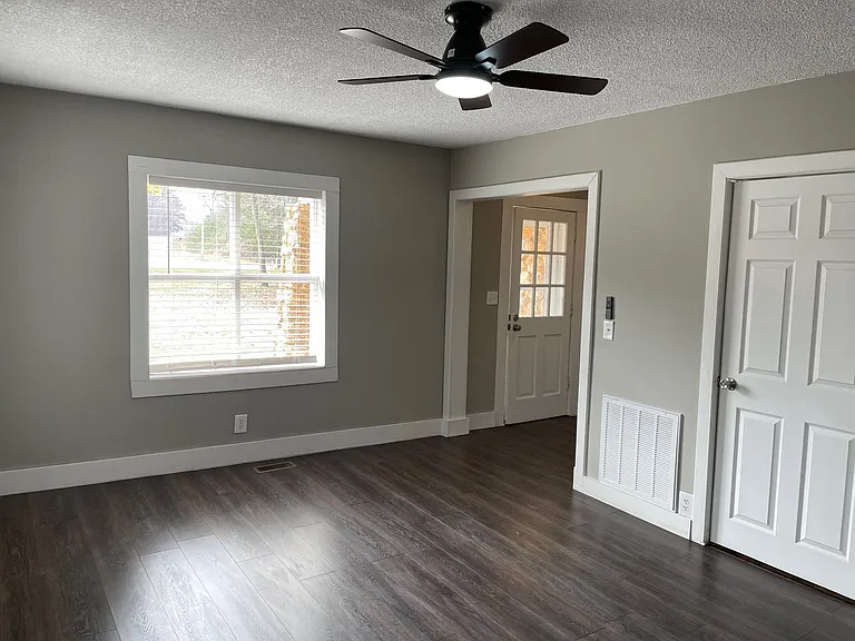 115 Pleasant Cross Rd — Photo 3