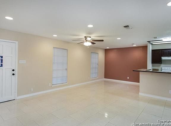 4th image of 4323 Desert View Dr