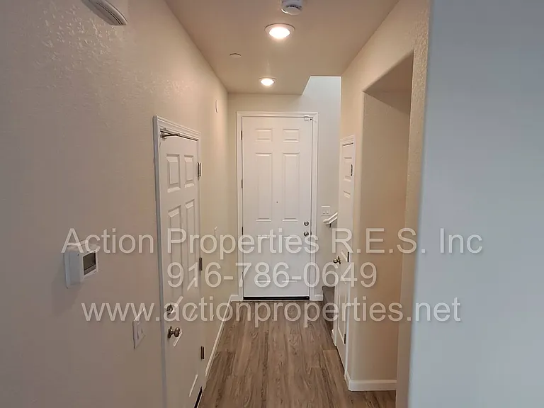 2136 Malibu Pl — Photo 10