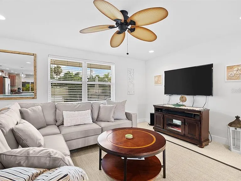 327 Avenida Milano — Photo 6