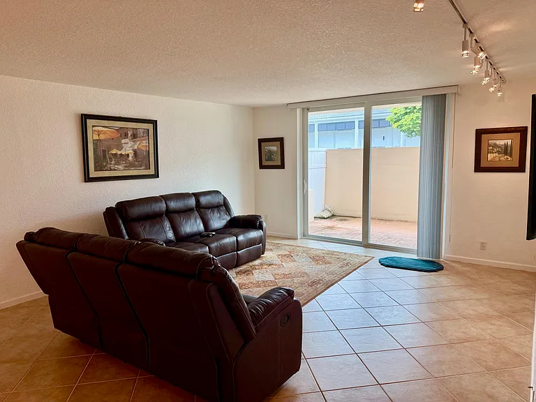 1000 Spanish River Rd #1B — Photo 17