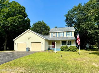 59 Rollman Cir, Hadley, NY 12835