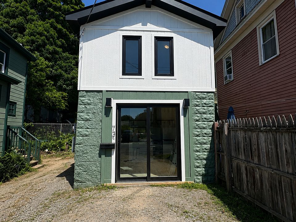 1st image of 73 W Pierpont St
