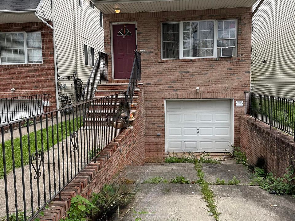 2nd image of 109 Bush Ave