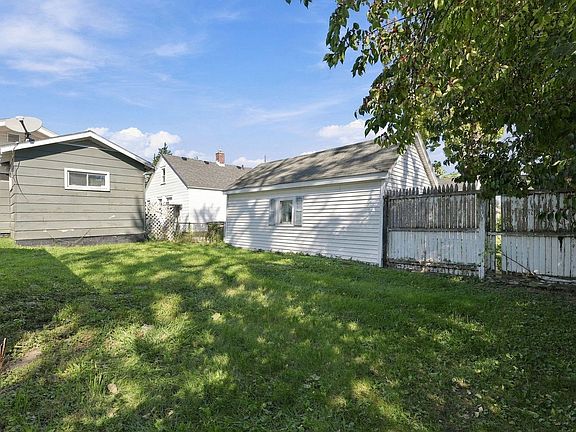 3rd image of 3318 Felician St