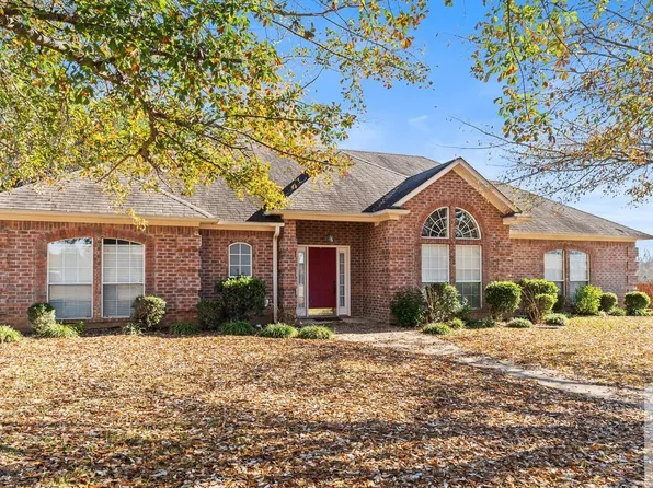 7208 N Richland Dr, Texarkana, TX 75503