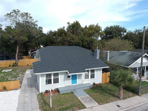 2nd image of 410 Floribraska Ave