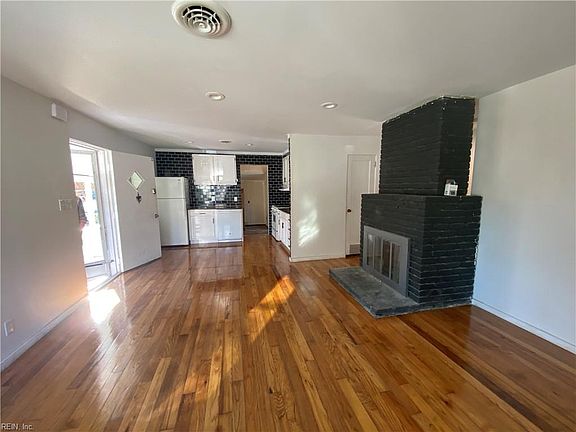 LR open to Kitchen