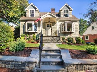 1189 Merritt St, Fairfield, CT 06825