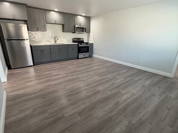 1303 W 109th Pl #1/2, Los Angeles, CA 90044