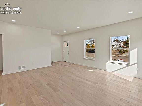 4th image of 1513 Monterey Way