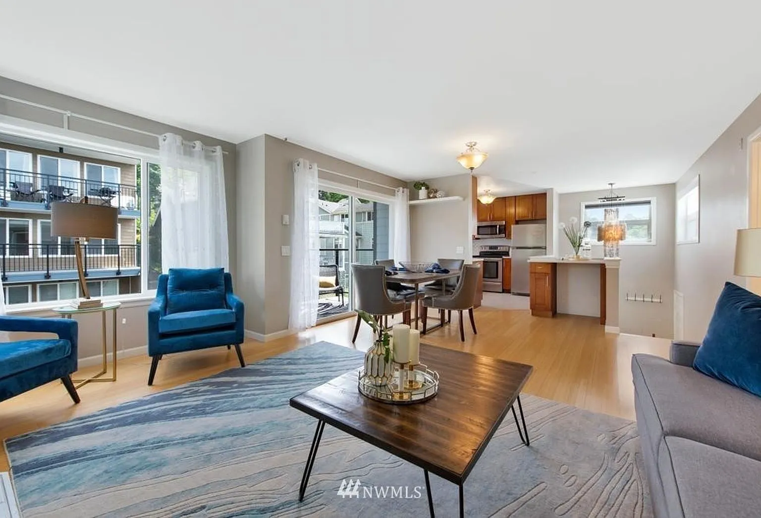 Spacious 2 Bedroom Condo in Queen Anne available NOW for $3550! — Photo 4