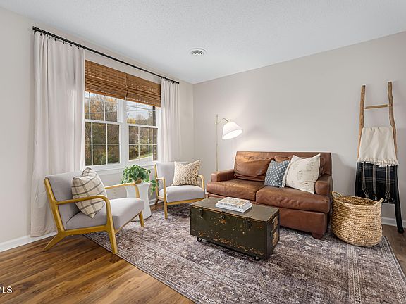 3rd image of 2241 Forest Acres Dr #2241