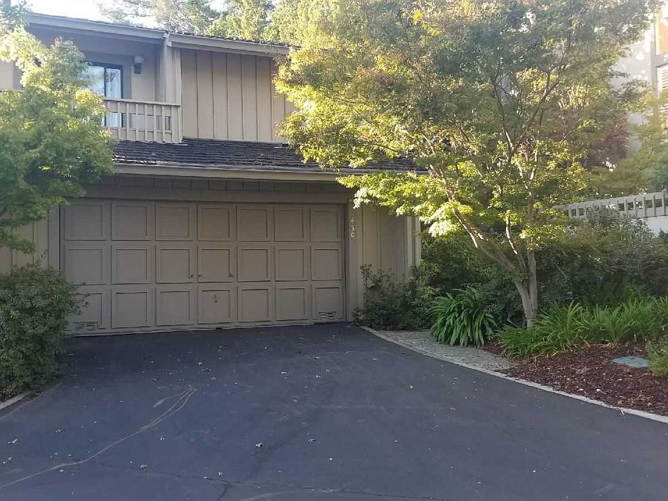 1st image of 430 Sand Hill Cir