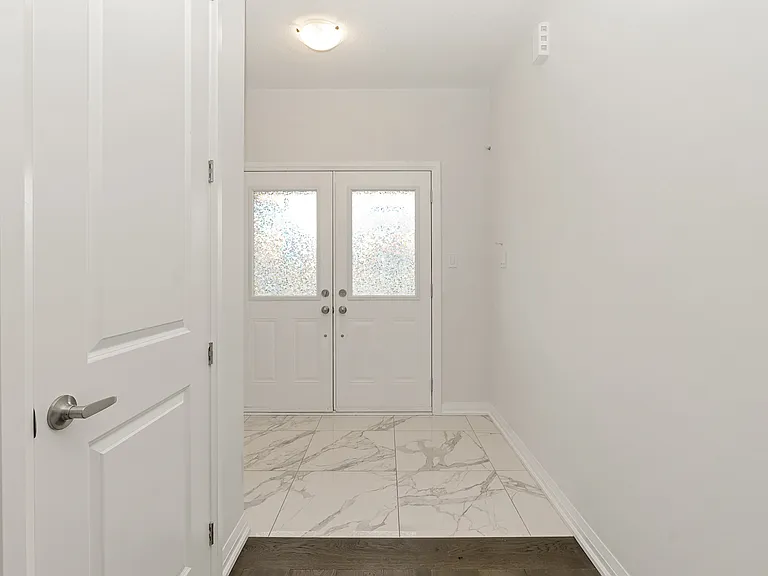 1372 Harrington St #1372 HARRINGTON ST — Photo 38