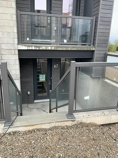 3 bed, $2,495 — Photo 2