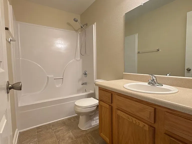 244 Executive Ave #HOA — Photo 9