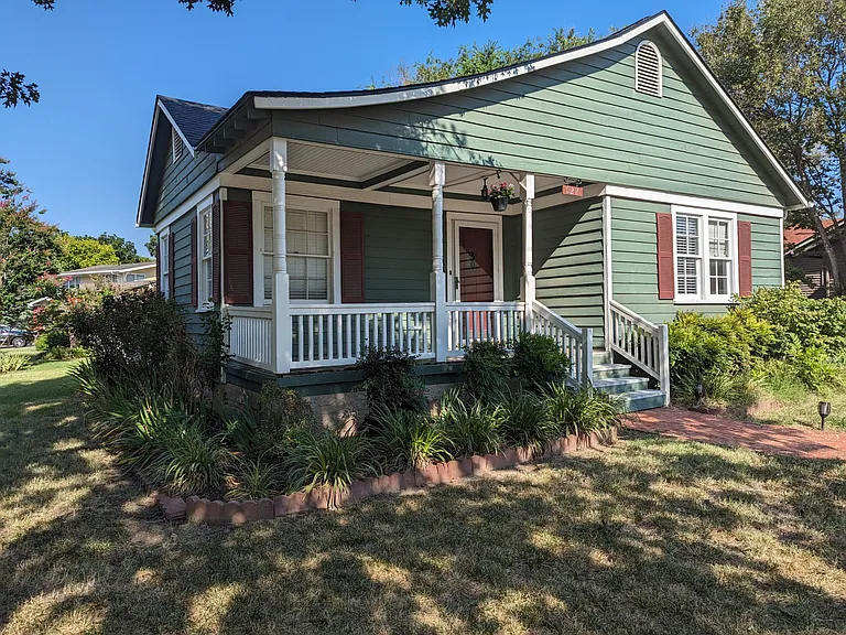 522 S Crawford Ave — Photo 1