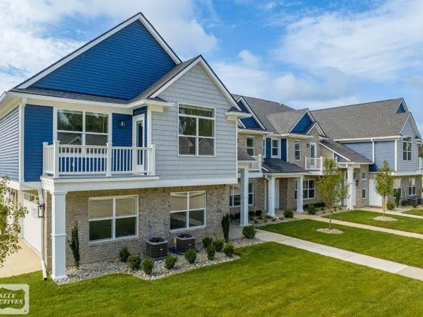 32968 Antrim Dr, Chesterfield, MI 48047