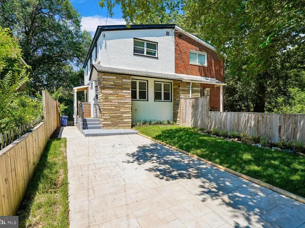 222 E Taylor Run Pkwy, Alexandria, VA 22314