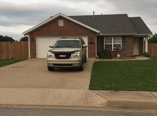 1376 Redbud Rd, Elkins, AR 72727