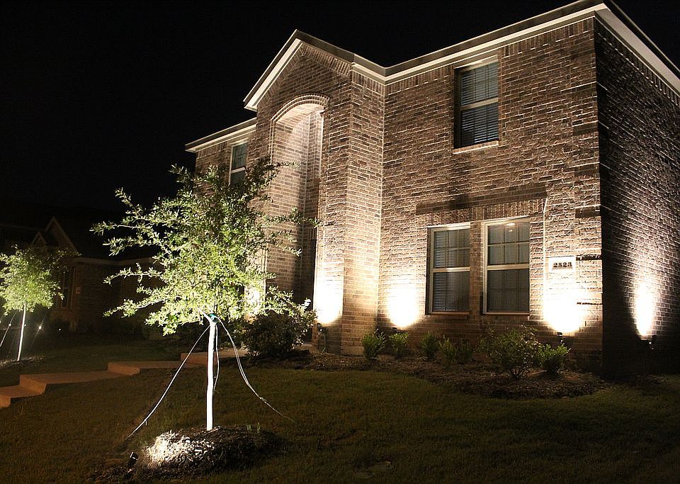 2nd image of 2523 Glen Hollow Dr