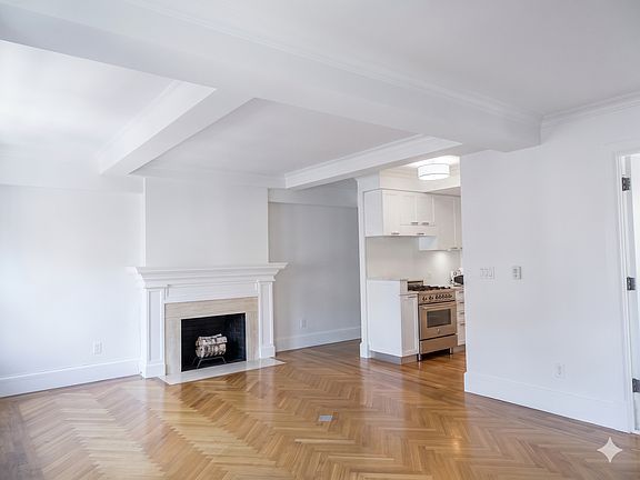 5th image of 167 E 82nd St #8C