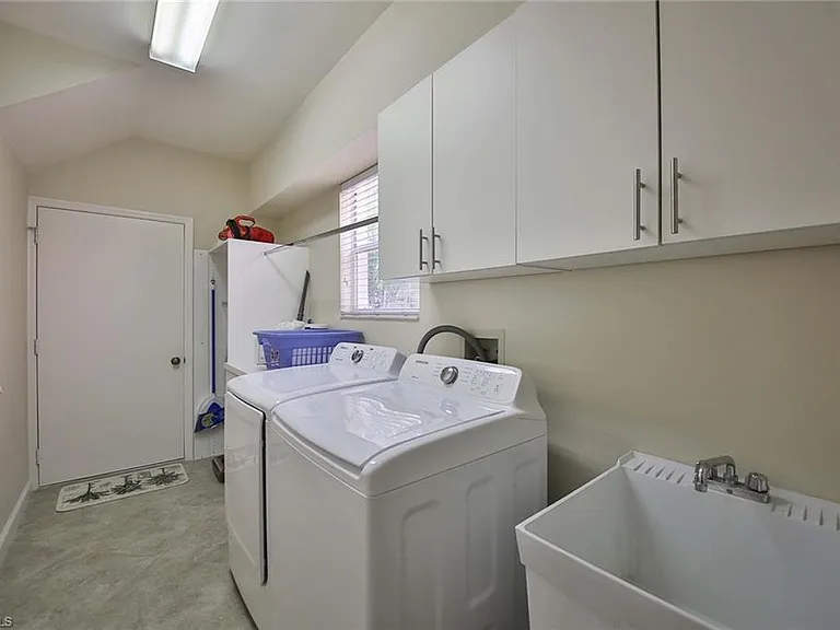 526 Lake Louise Cir #4403 — Photo 14