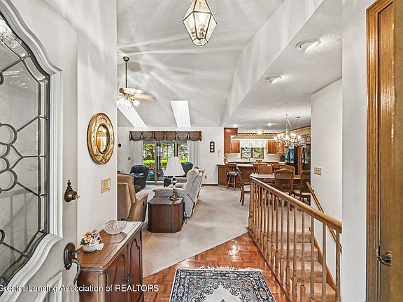 4th image of 2380 Barnsbury Rd