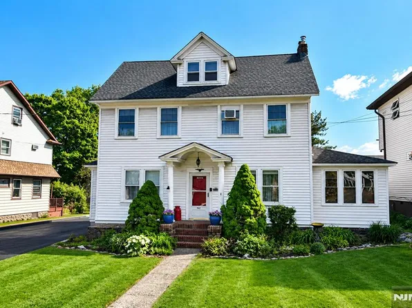 343 Union St, Lodi, NJ 07644