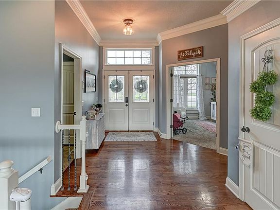 4th image of 2901 Wilshire Ct