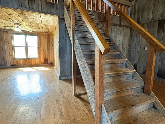 4th image of 2373 Lincoln Park Rd