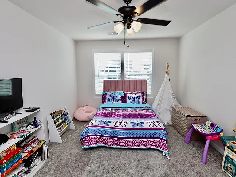 1049 Crescent Moon Loop — Photo 48