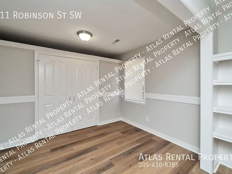 211 Robinson St SW — Photo 9