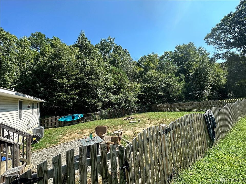 2nd image of 17328 Hewlett Rd