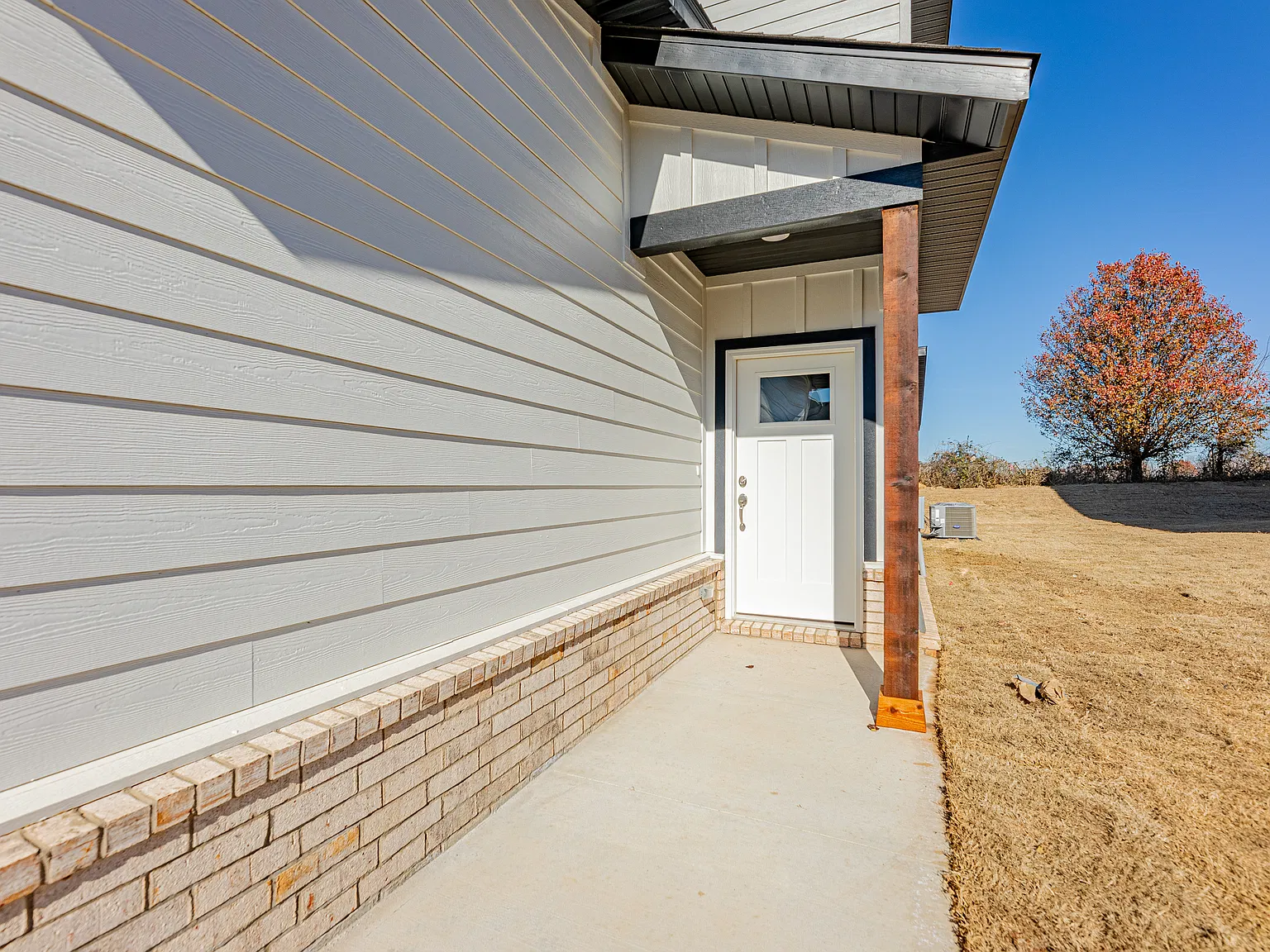 1603 SW Casuarina Dr - 1 — Photo 3