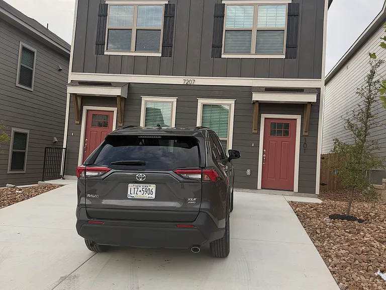 7207 Magnolia Vlg #201 — Photo 1