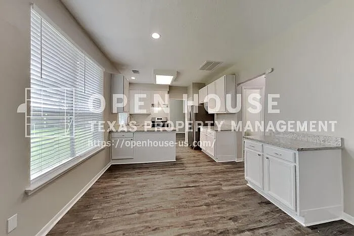 22923 Rainbow Bend Ln — Photo 6