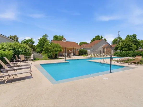 301 Laurel Hill Dr, Old Hickory, TN 37138