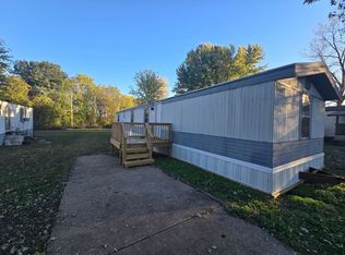 1194 Juniper Dr #1950, Warrenton, MO 63383