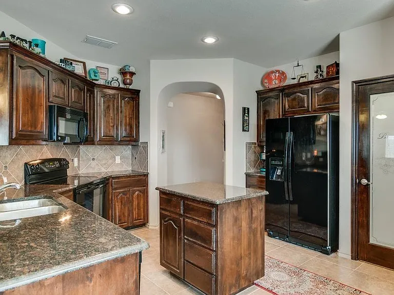 4624 Lazy Oaks St — Photo 28