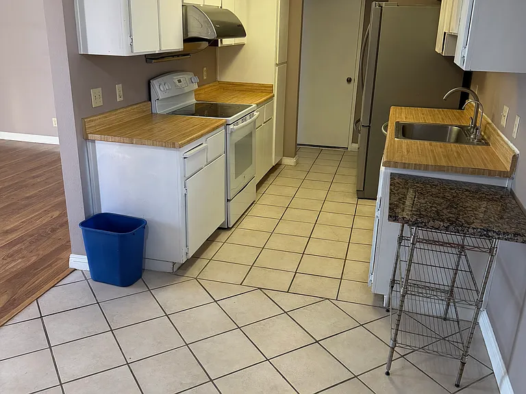 4340 Gannet Cir #112 — Photo 9