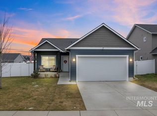 6697 W Irish Cir, Rathdrum, ID 83858