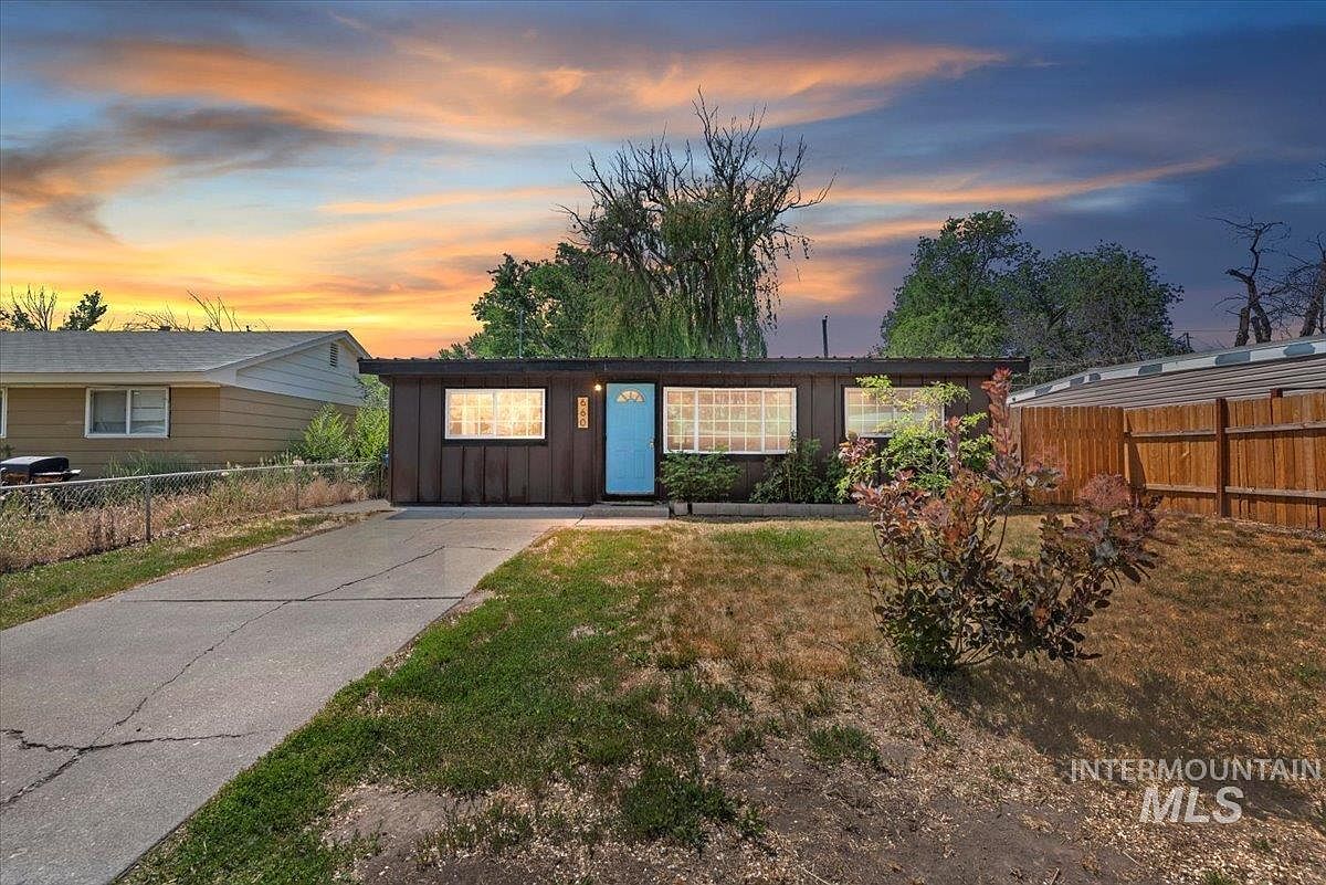 660 S 13 E, Mountain Home, ID 83647 | Zillow